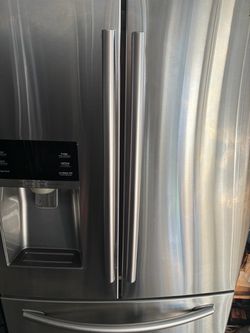 REFRIGERATOR SAMSUNG 33” 4 Doors