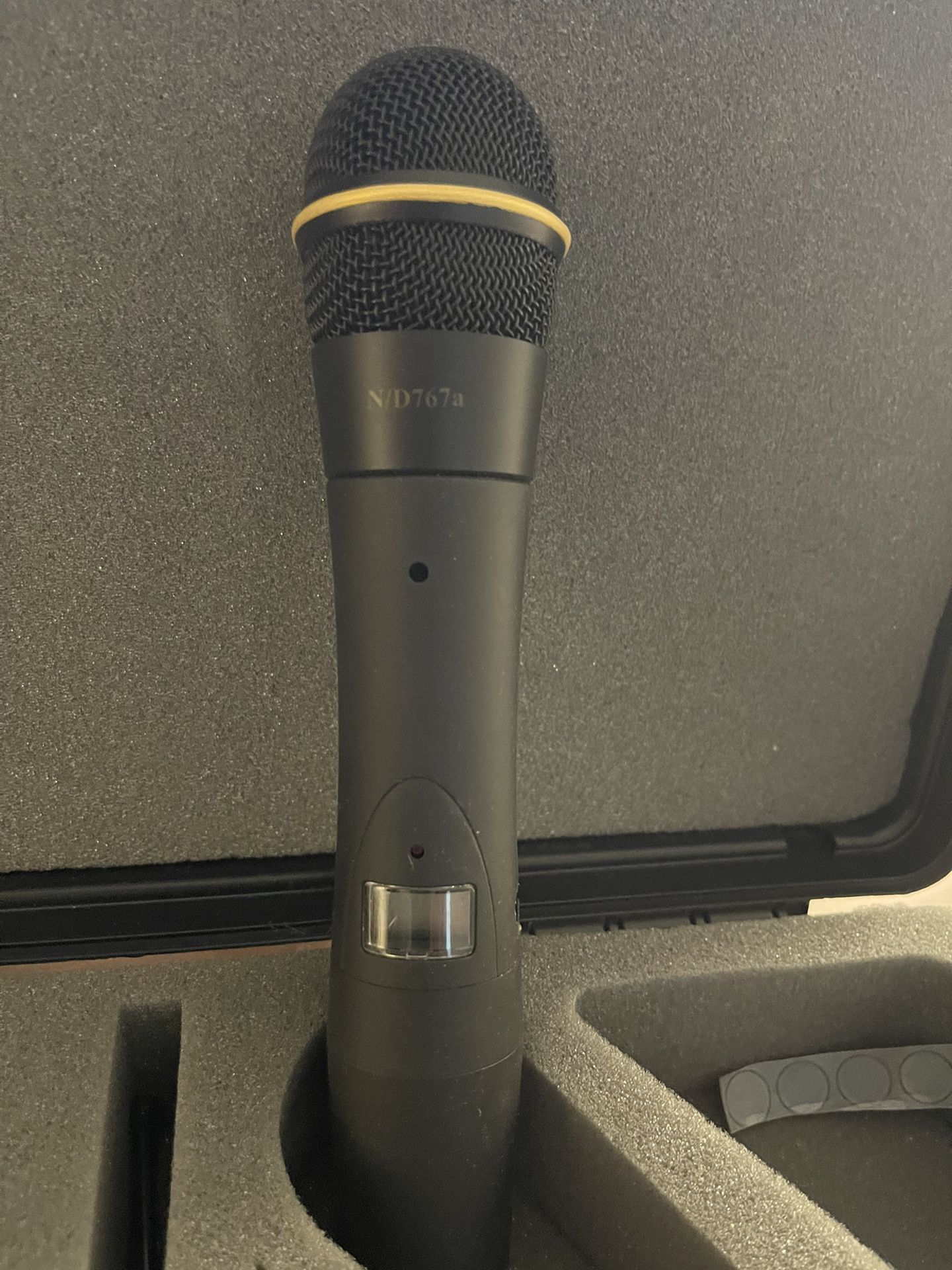EV Wireless Microphone System 