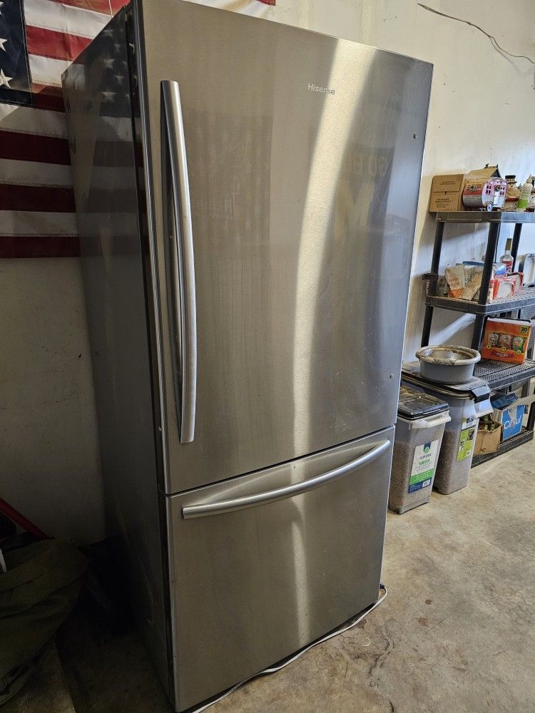 Refrigerator