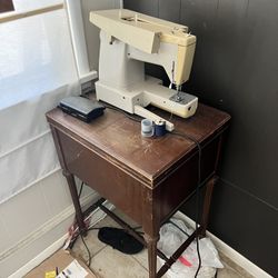 Singer Sewing Machine