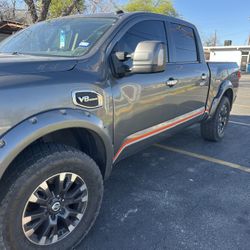 2019 Nissan Titan