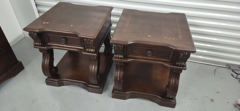 Set Of 2 End Tables