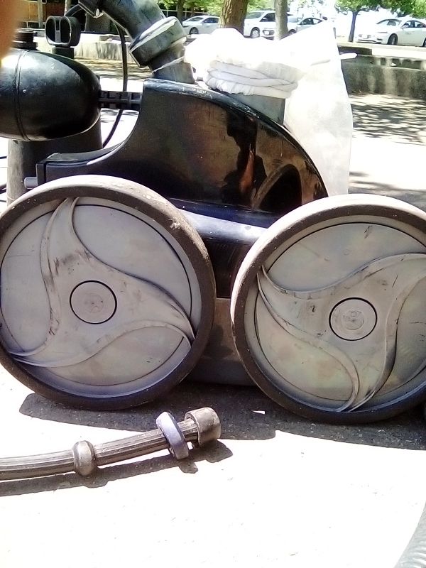 Used Polaris Pool Sweep Head and Hoses. for Sale in Rancho