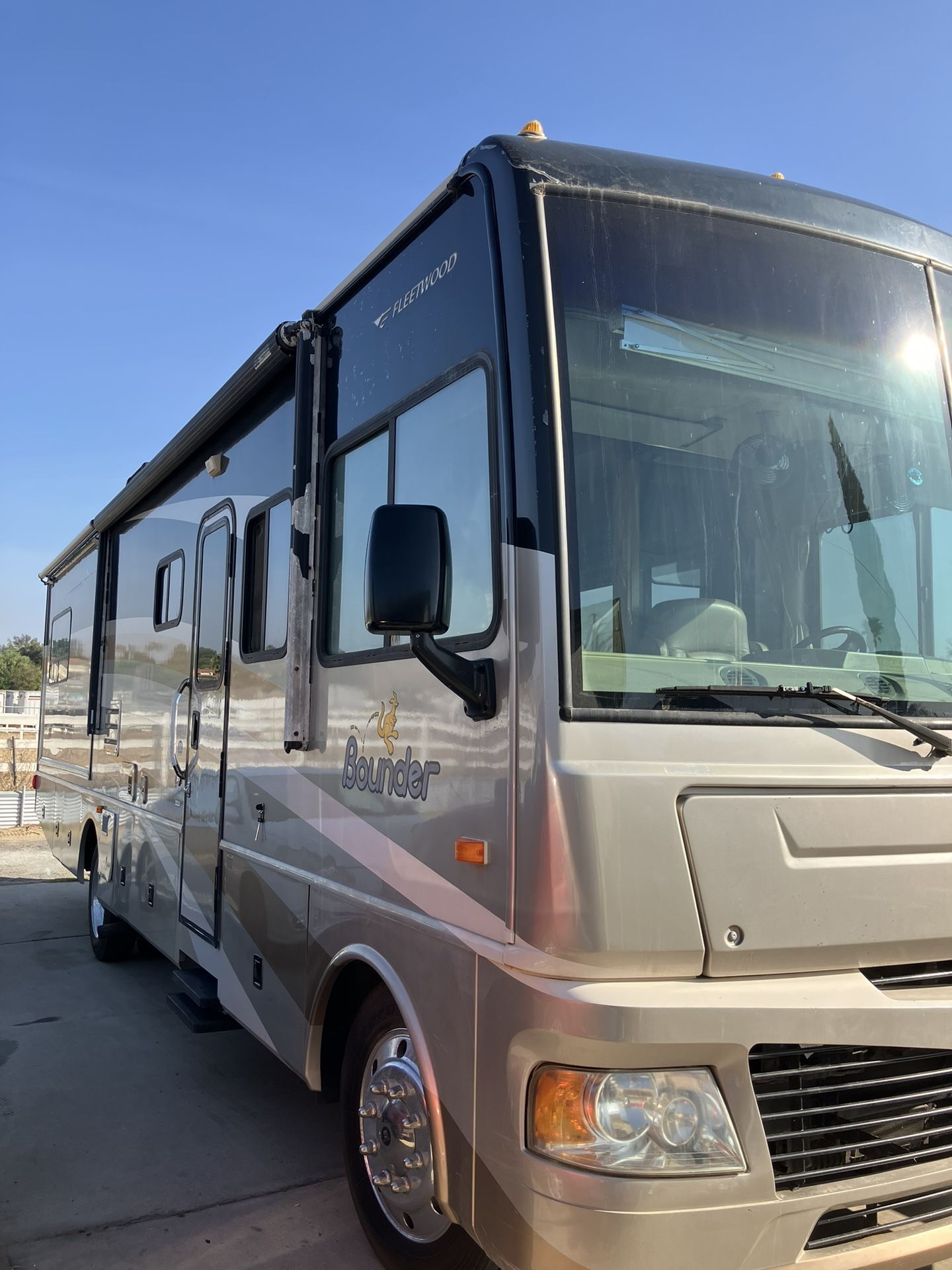 2006 FLeetwood Bounder Fleetwood Bounded MH