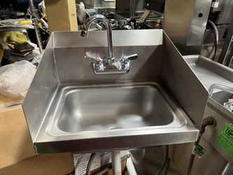 Wall Mount Handsink With Side Splashes & Faucet 