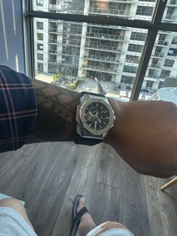 Stylish Automatic Luxury Watch - Leather & Stainless Steel