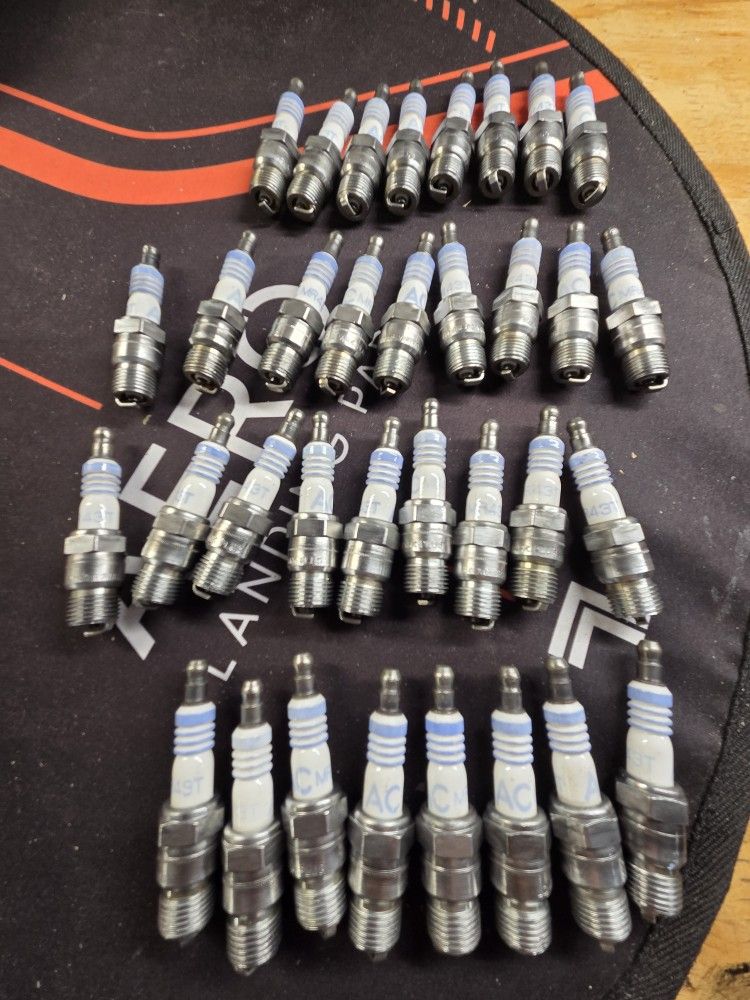 New Old Stock AC MR43T PLUGS