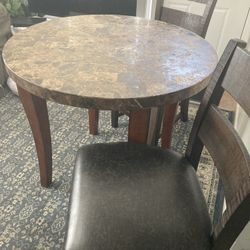 Round Dining Table 