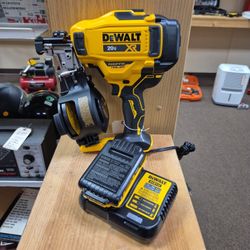 NEW Out Of Box Dewalt DCN45RN Roofing Nailer 20V 