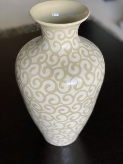 Ceramic vase