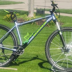 KONA TARO HARDTAIL - MTN BIKE -  LARGE FRAME - LOCKOUT SUSPENSION - 9 SPEED - HYDRAULICS DISC -TUNED