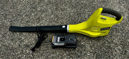 RYOBI 18 volt blower with charger