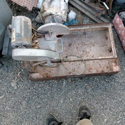 Tile Saw And Tray