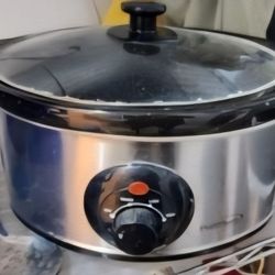 This is a slow cooker. Low temperature 
