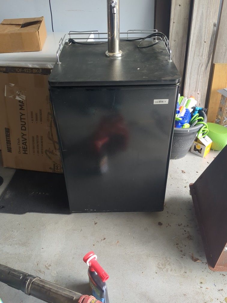 Summit Kegerator 