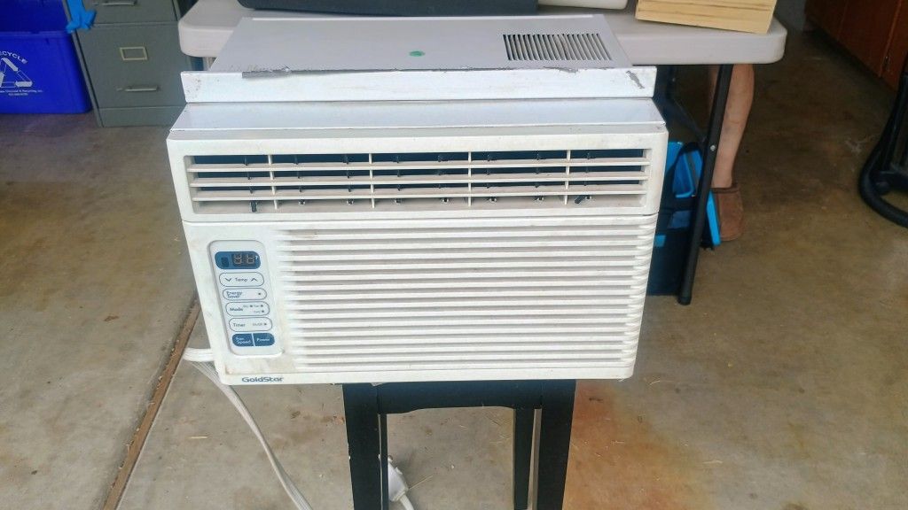 GoldStar Ac Unit