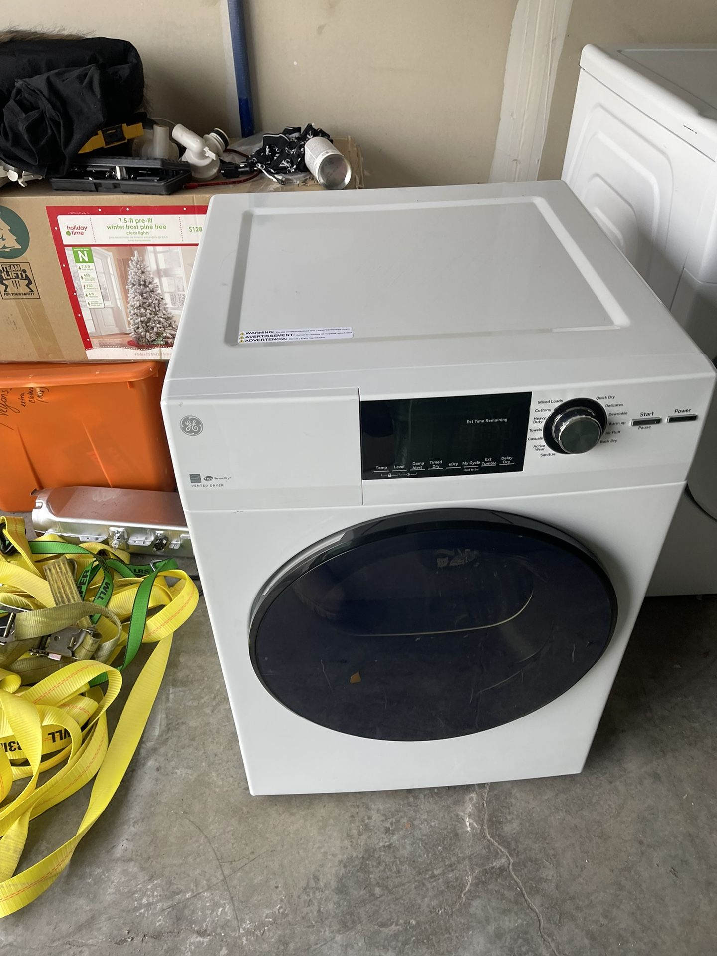 New Open Box Samsung Deyer 24” Electric