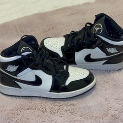 Jordan 1 mid