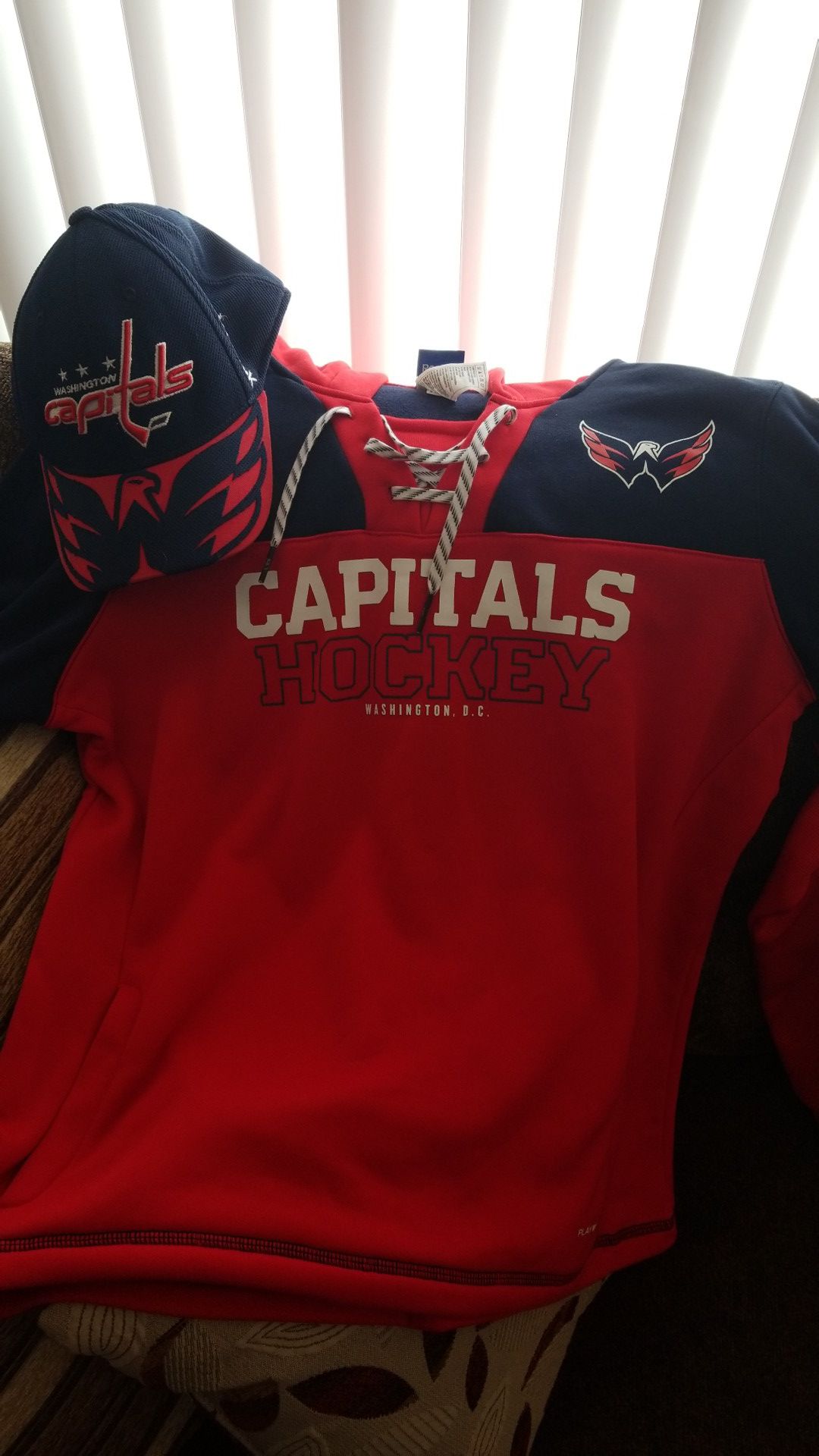 Washington capitals hockey hoodies and hat