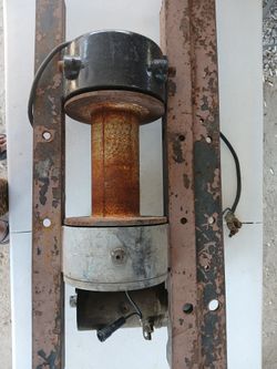 RAMSEY WINCH IN GOOD WORKING CONDITION $250.  AND PIERCE WINCH $100