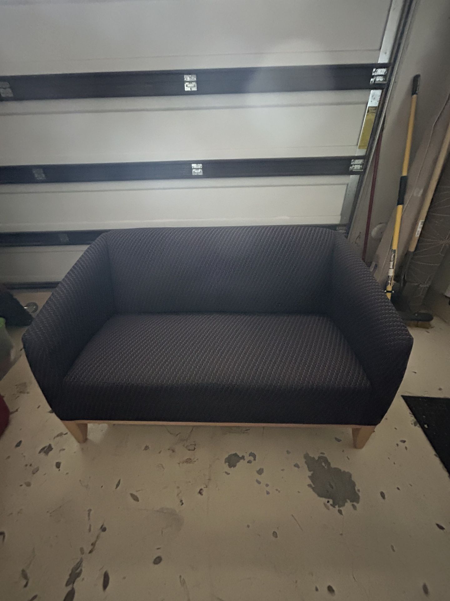 Office Furniture - Couch 