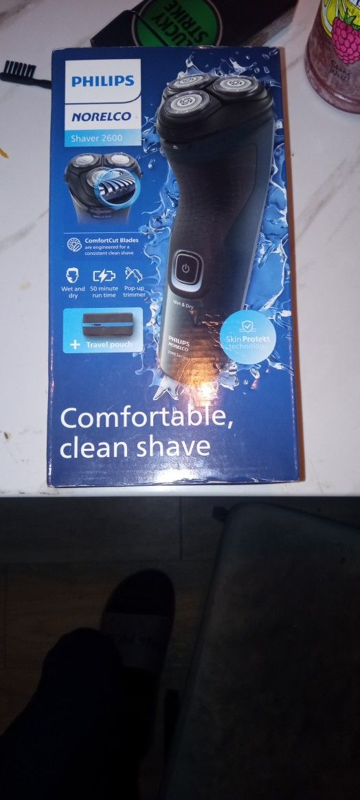 Phillip Norelco Shaver 2600, Brand New, Never Opened 