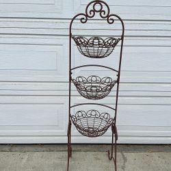 Lichen Basket Stand