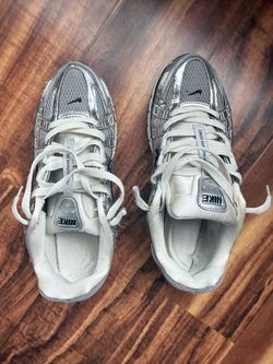 Used—Men’s size 7 Nike P6000 sneakers