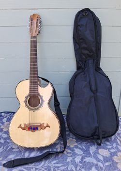 Baja Sexto with pickup Electric