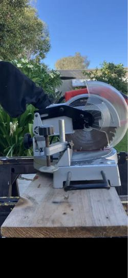 Compound Miter Saw with Blade Guard