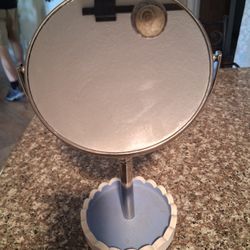 Round tabletop vanity mirror  