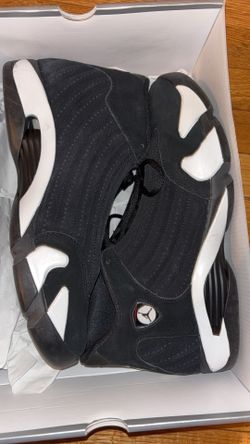 BLACK AND WHITE JORDAN 14 ( SIZE 14 )