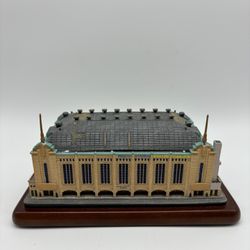 Rare Boston Garden Danbury Mint Boston Bruins Replica Arena Stadium Vintage NHL