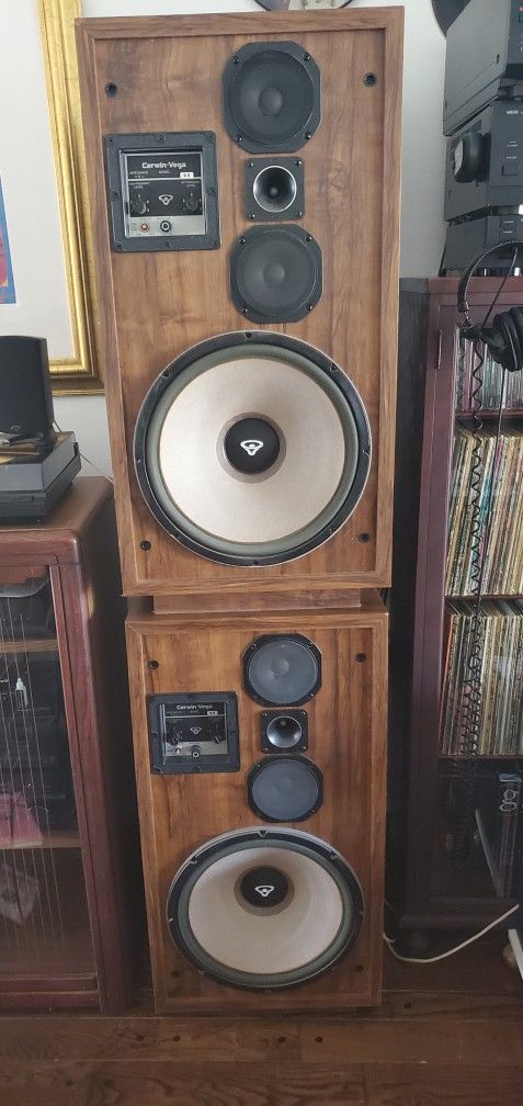 AWESOME VINTAGE CERWIN VEGA D9's