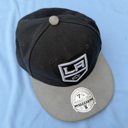Mitchell & Ness Los Angeles Kings NHL Fitted Hat Black Gray Size 7 3/8