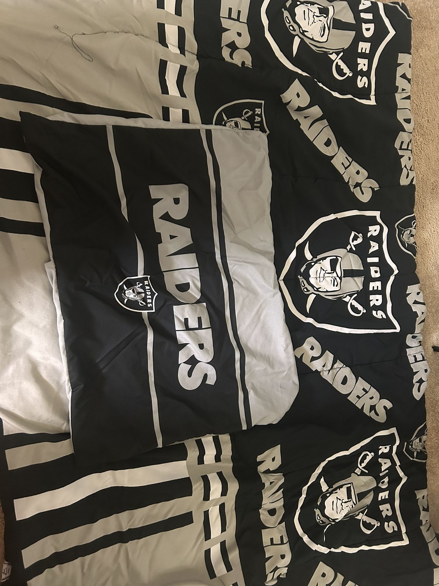 Raiders Twin Size Comforter And Pillow Case