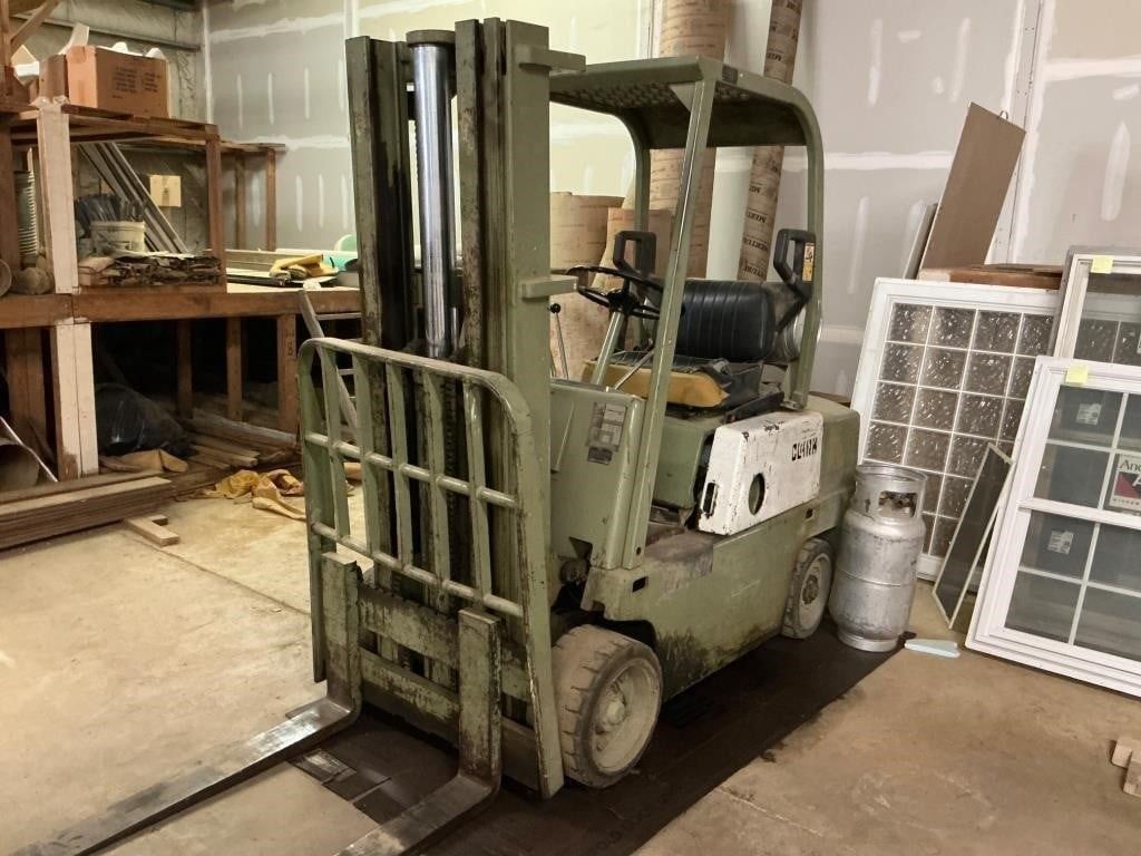 Clark C500, 5,600lb Forklift Propane Powered, LPG