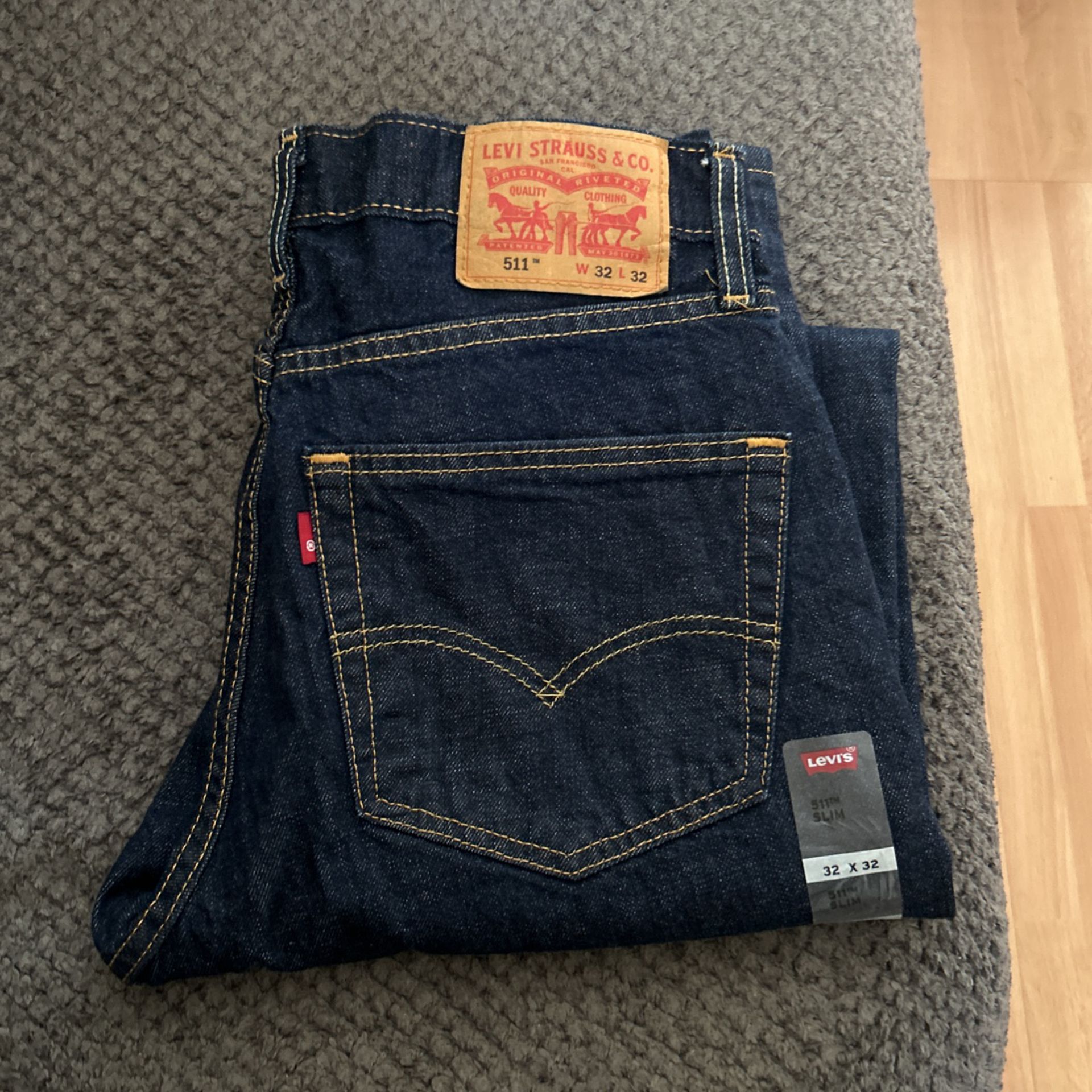 511 Levi Jeans . size 32x32