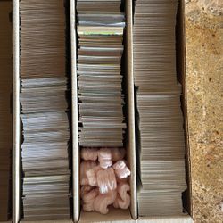 Baseball Cards- Lots of Baseball Cards And Traded