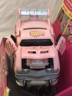 Fisher Price Shake ‘N Go Low Rider-Pink (P1398)