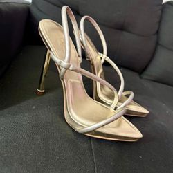 Heels Size 7