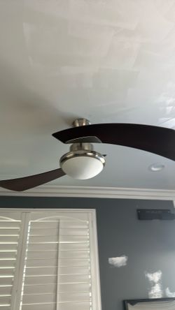 Allen & Rot ceiling fan with lights and remote.