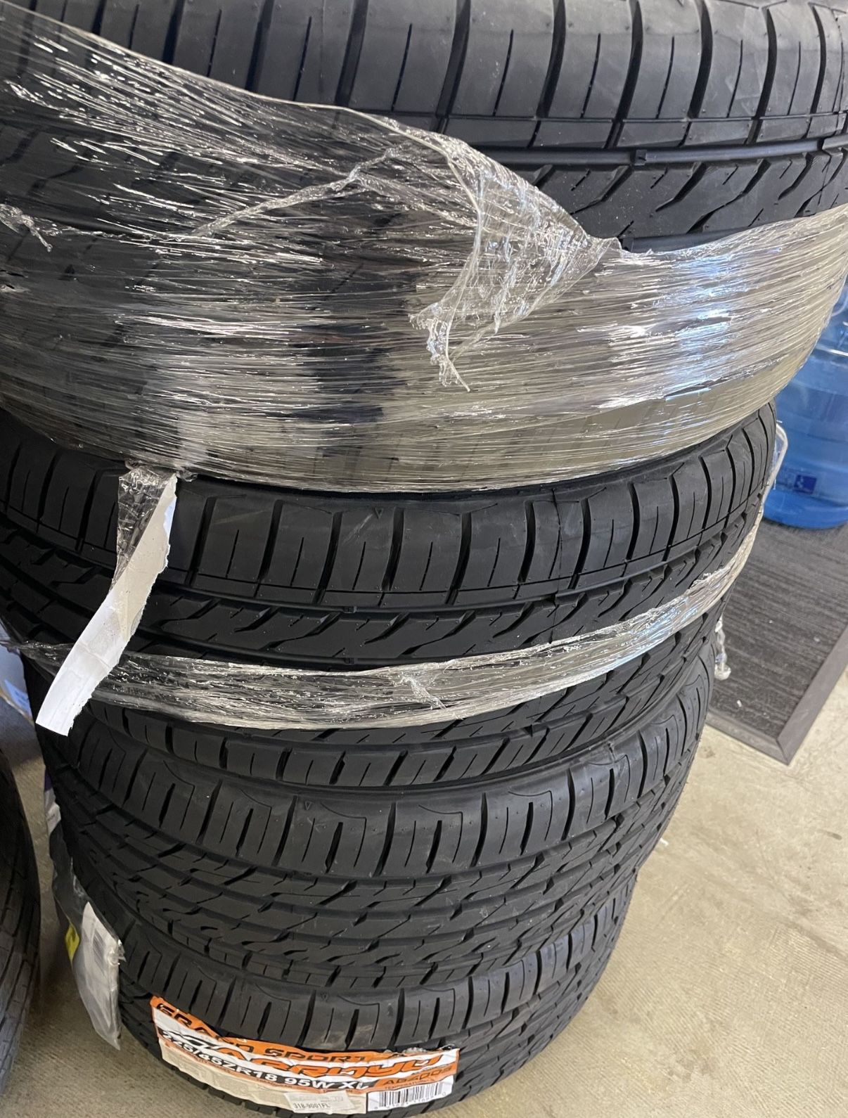 Brand New - Arroyo Grand Sport A/S 225/45R18 ZR