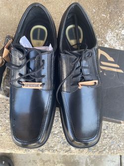 New Dockers work shoes slip resistant 9.5 size