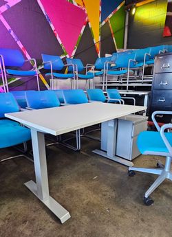Qty. 10 Adjustable Electric Sit and Stand Desks  **Each**