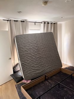 Free kind size frame and mattress
