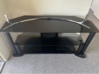 TV stand/entertainment center