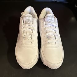 Women’s Reebok Classic White Sneakers Sz 8.5