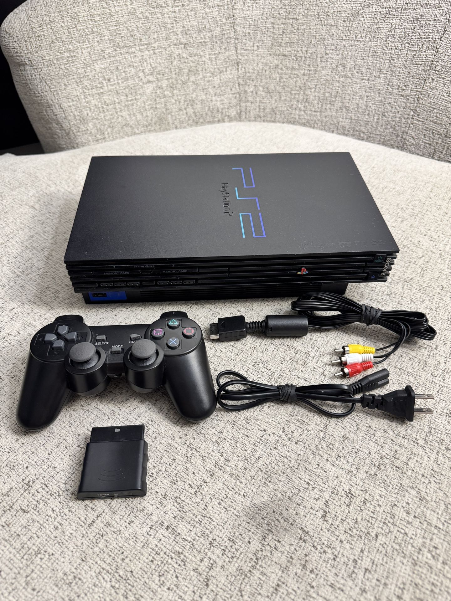 Sony PlayStation 2 Console - Black (SCPH-39001) W/ Wireless Controller And Cords