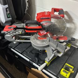 M18 FUEL™ Dual Bevel Sliding Compound Miter Saw